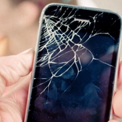 5 Life Hacks to Remedy a Cracked Smartphone Display
